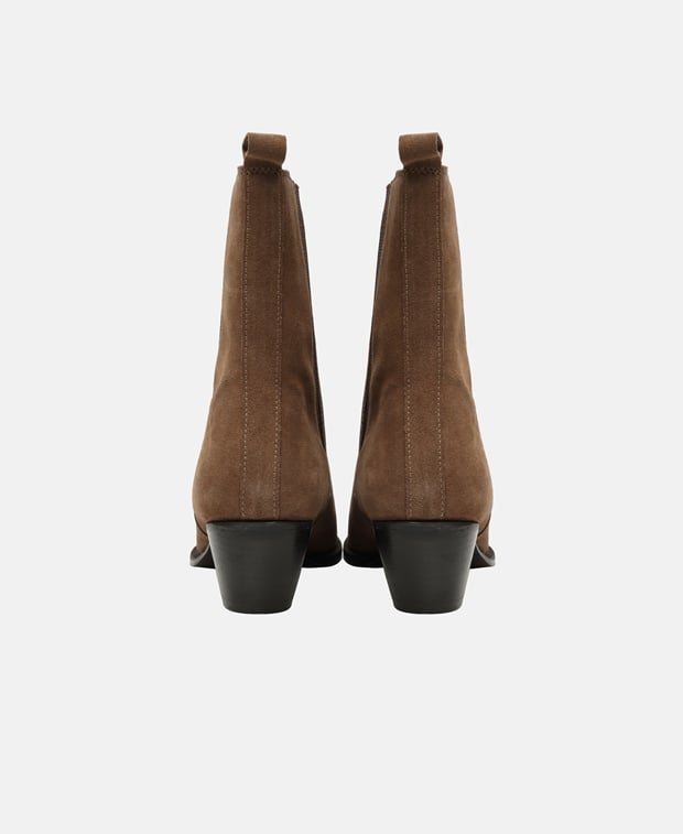 Chelsea Boots