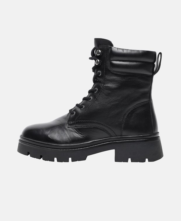 Schnürboots