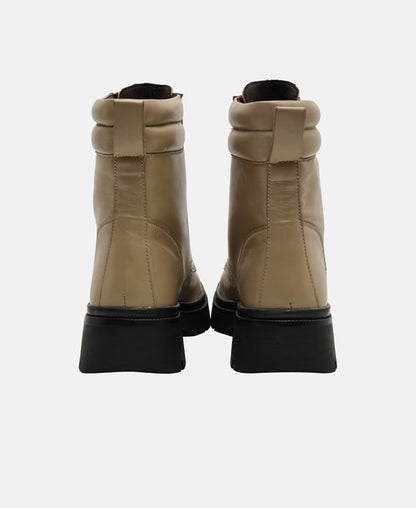 Schnürboots