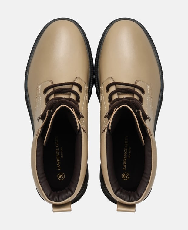 Schnürboots