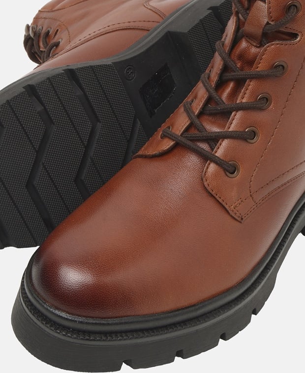 Schnürboots
