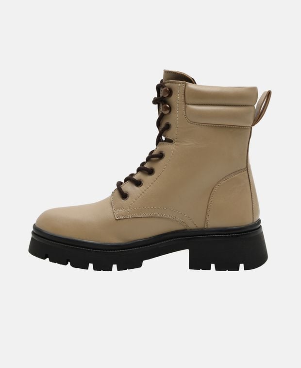 Schnürboots