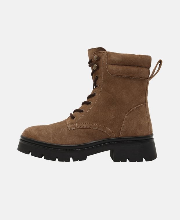 Schnürstiefeletten