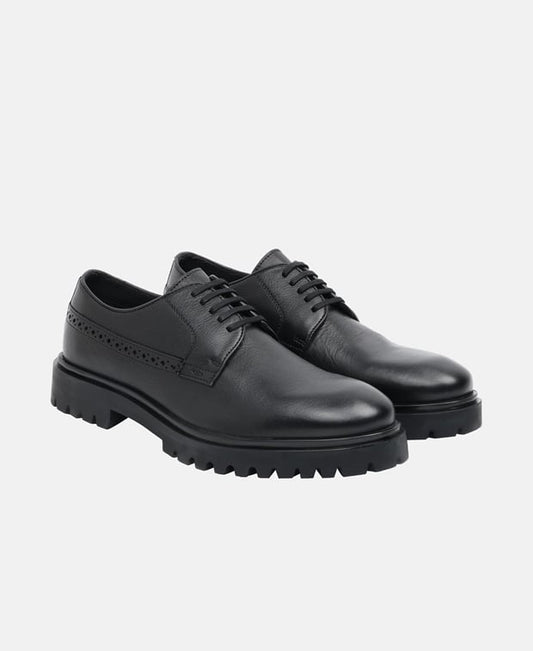 Schnürschuhe