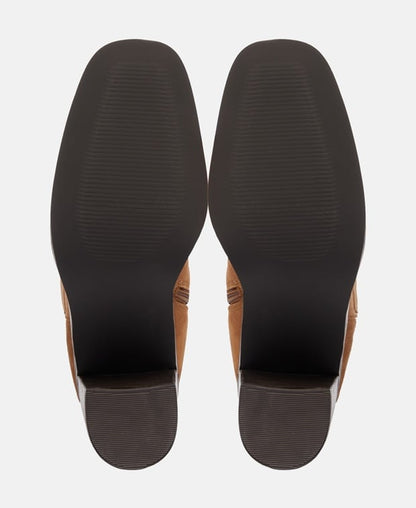 Stiefel Elena