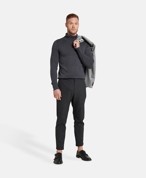 Rollkragenpullover