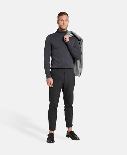 Rollkragenpullover