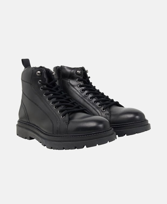 Schnürboots