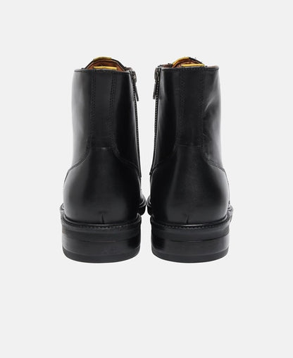 Schnürboots