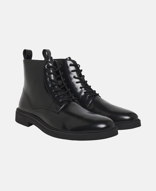 Schnürboots