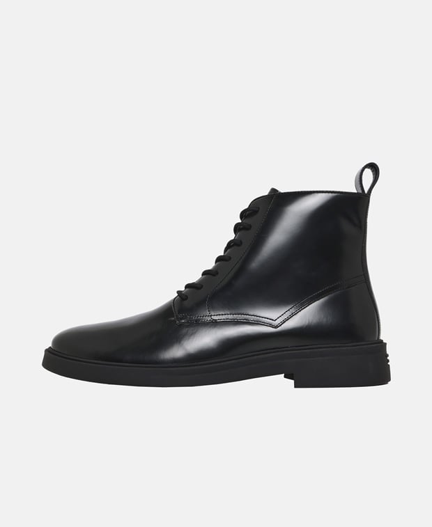 Schnürboots