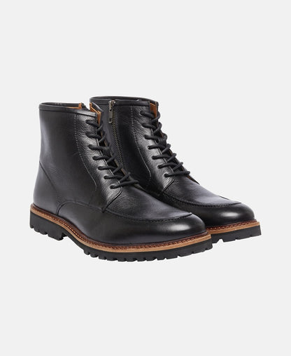 Schnürstiefeletten