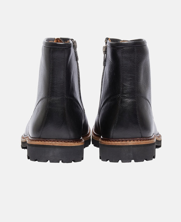 Schnürstiefeletten