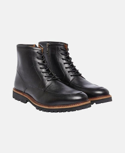 Schnürstiefeletten