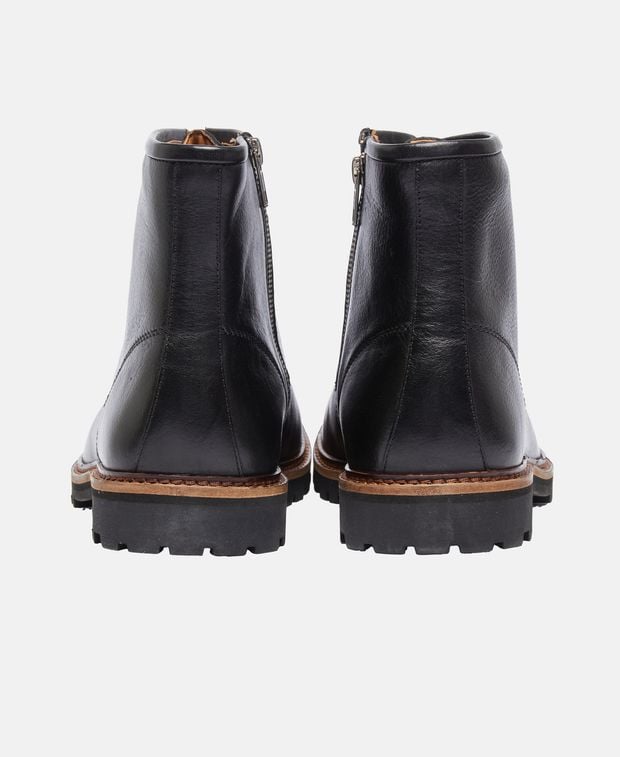 Schnürstiefeletten