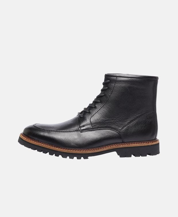 Schnürstiefeletten