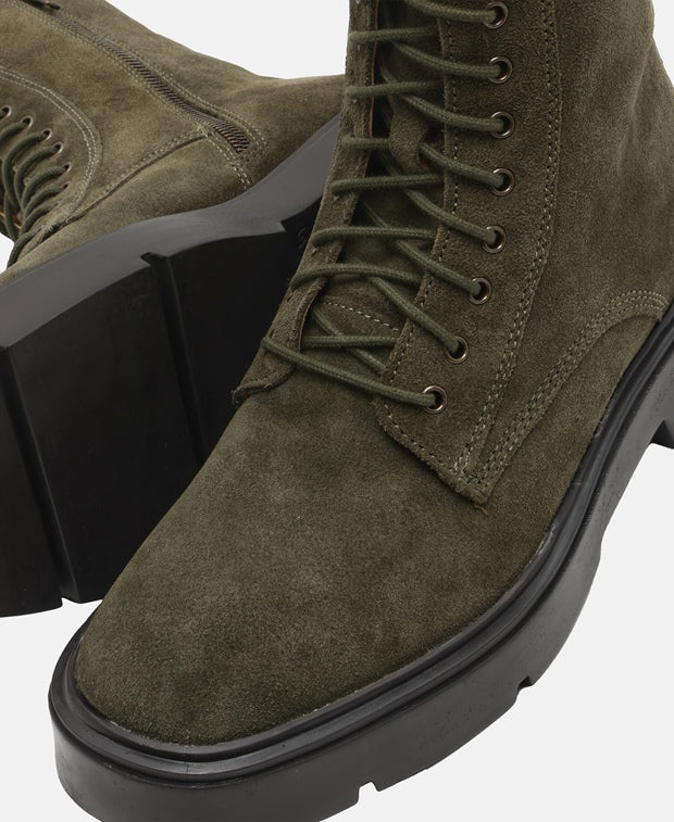 Schnürboots