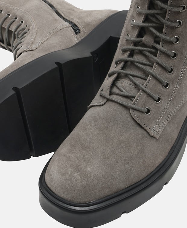 Schnürboots