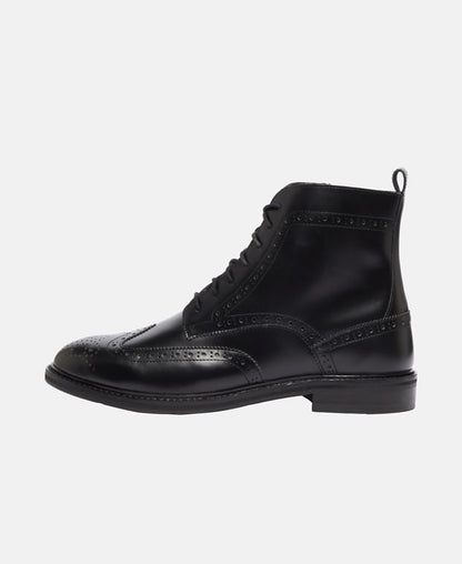 Schnürstiefeletten