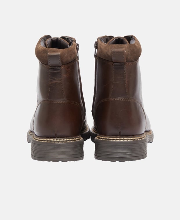 Schnürstiefeletten