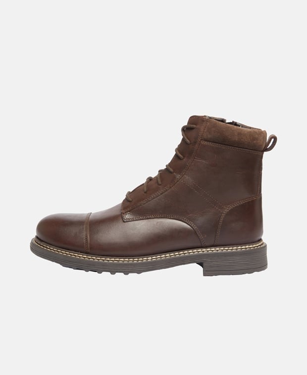 Schnürstiefeletten
