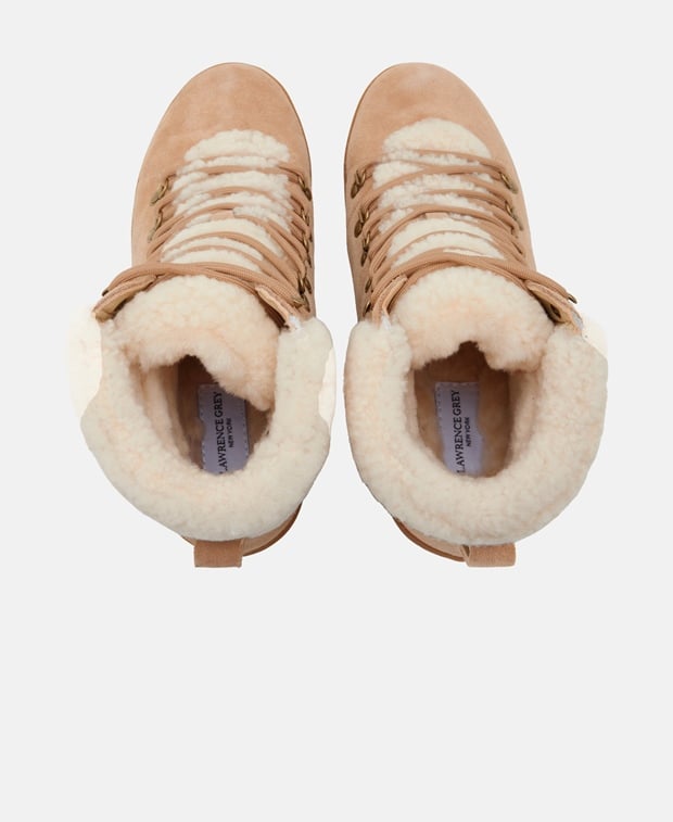 Schnürstiefeletten