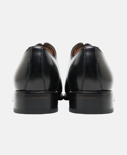 Schnürschuhe