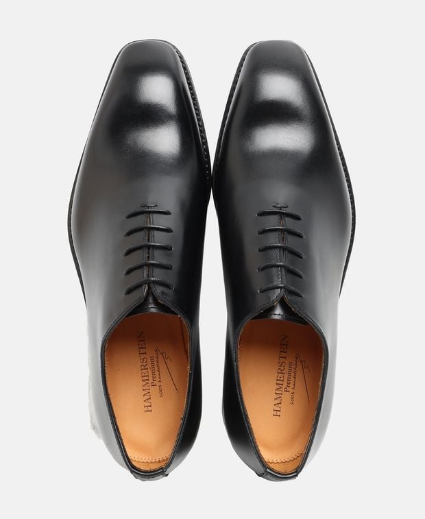 Schnürschuhe