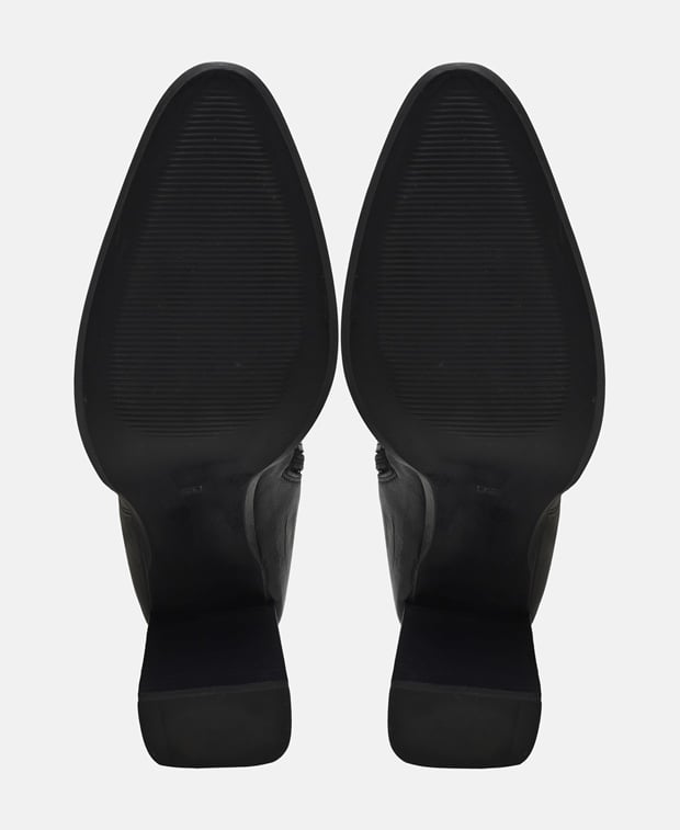 Wadenhohe Stiefel
