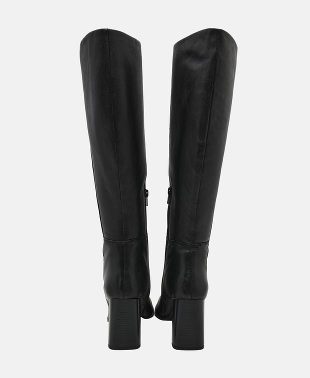 Wadenhohe Stiefel