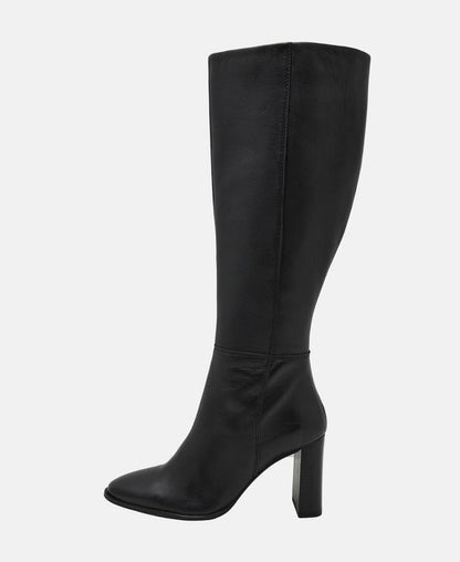 Wadenhohe Stiefel