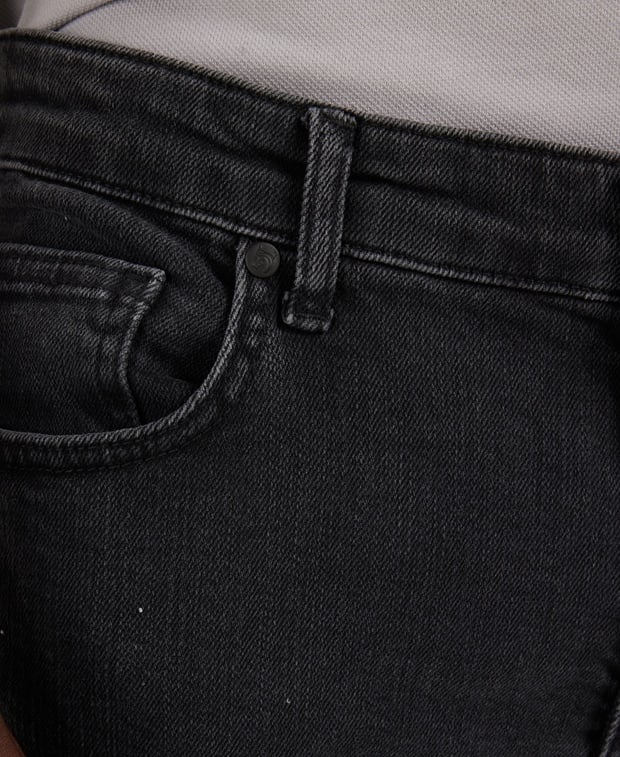 Straight-leg Jeans