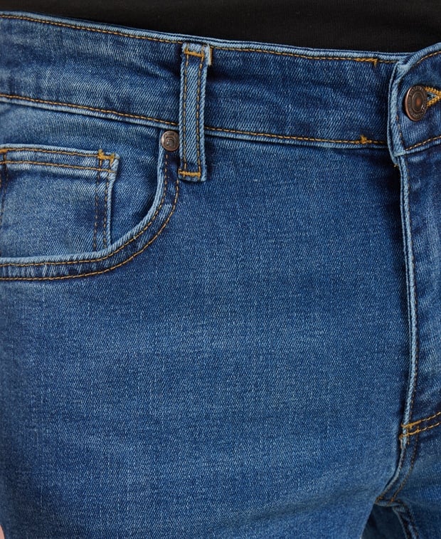 Straight-leg Jeans