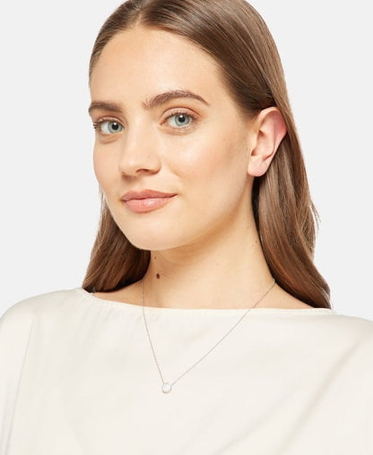 Halskette mit Anhänger