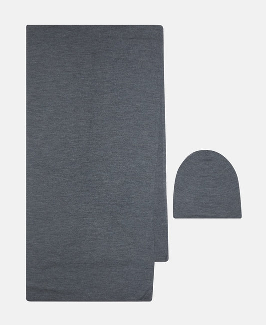 Set aus Woll- Mütze & Schal