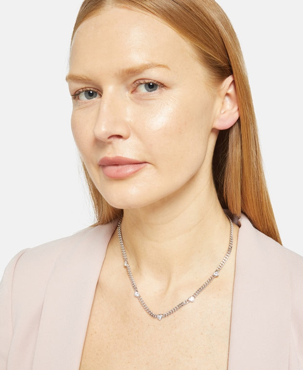 Halskette mit Anhänger