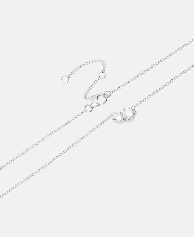 Halskette mit Diamantanhänger