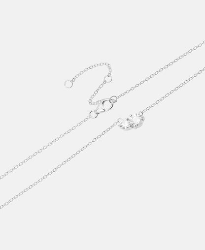 Halskette mit Diamantanhänger