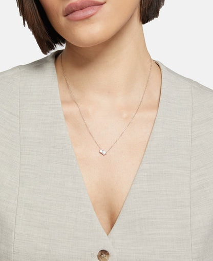 Halskette mit Diamantanhänger