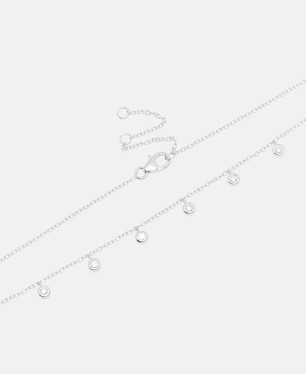 Halskette mit Diamantanhänger