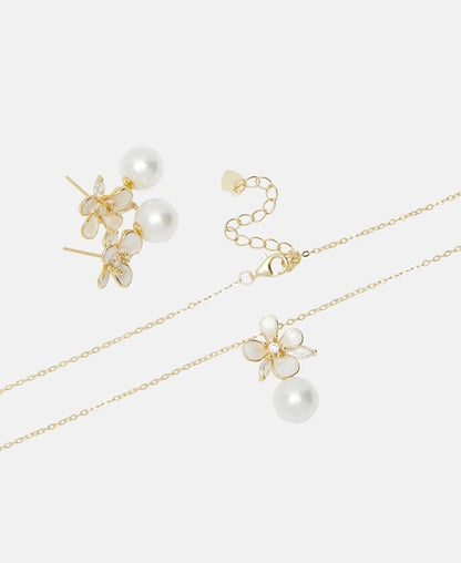 Set aus Halskette und Ohrstecker