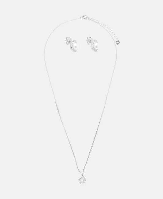 Set aus Halskette und Ohrstecker