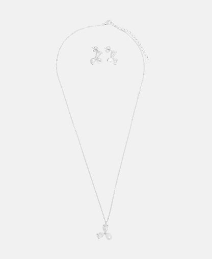 Set aus Halskette und Ohrstecker