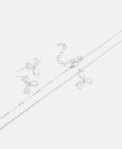 Set aus Halskette und Ohrstecker