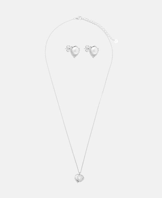 Set aus Halskette und Ohrstecker
