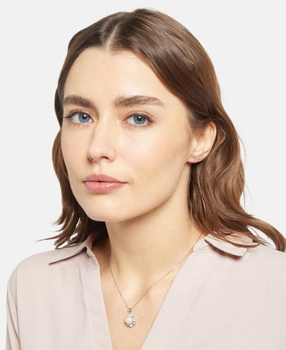 Halskette mit Perlenanhänger