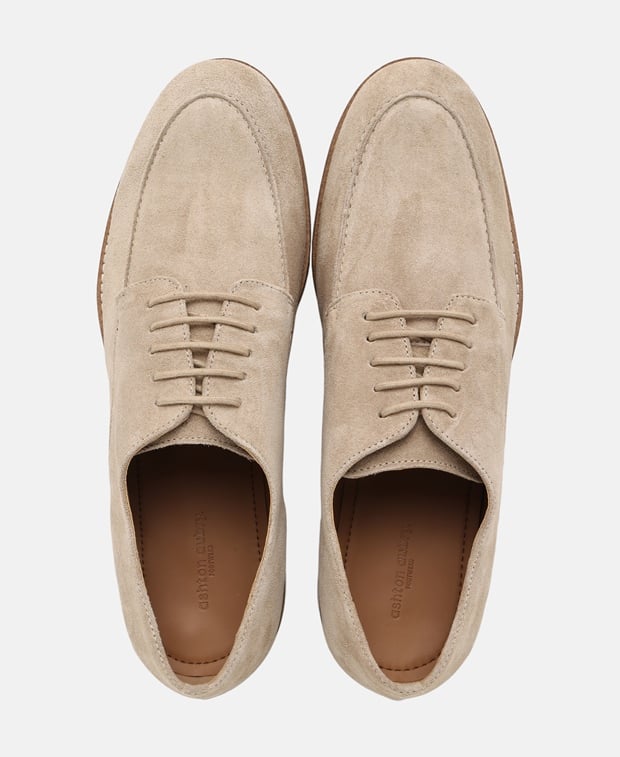 Schnürschuhe