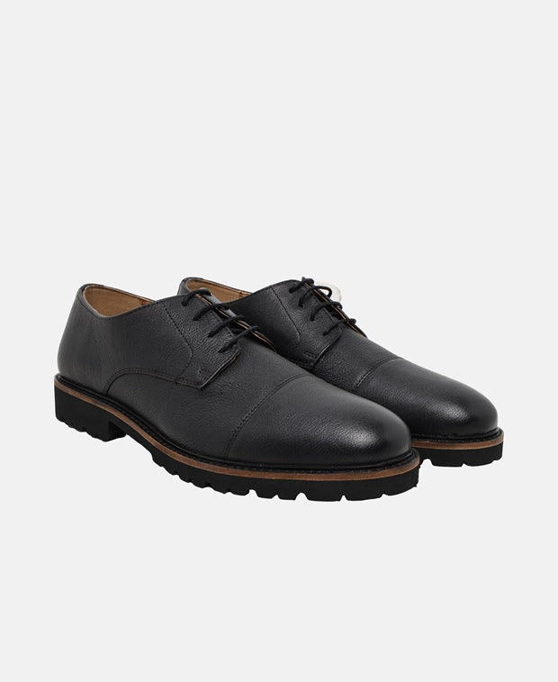 Schnürschuhe