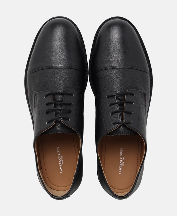 Schnürschuhe