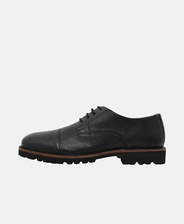 Schnürschuhe